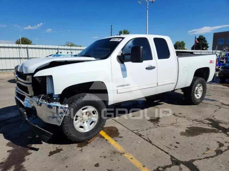 2010 Chevrolet Silverado photo