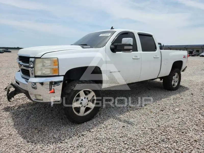 2010 Chevrolet Silverado photo