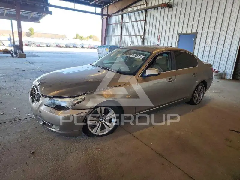 2010 BMW 528 photo