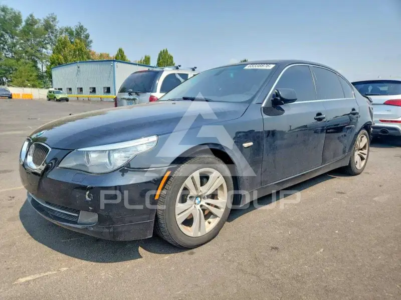 2010 BMW 528 photo