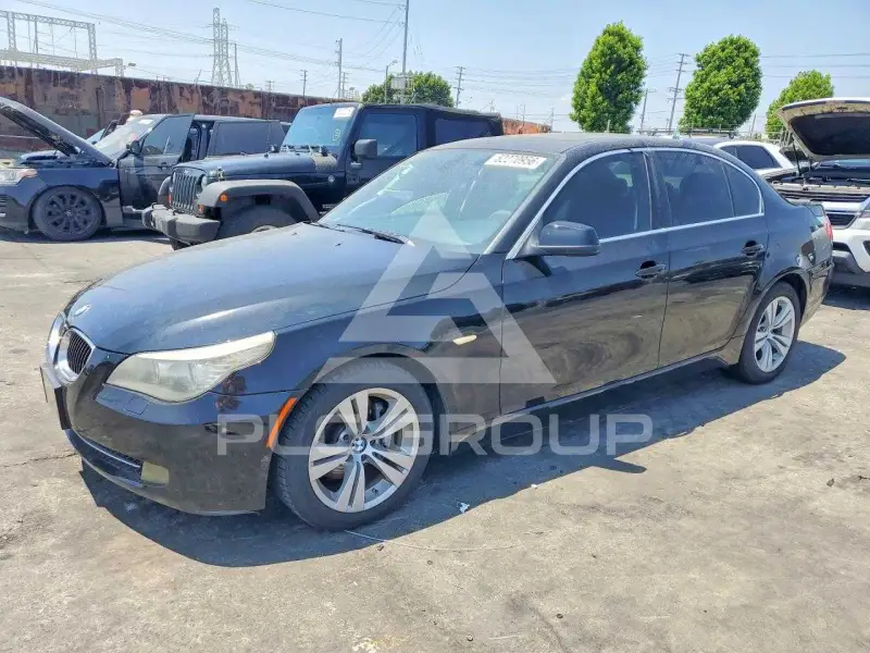 2010 BMW 528 photo