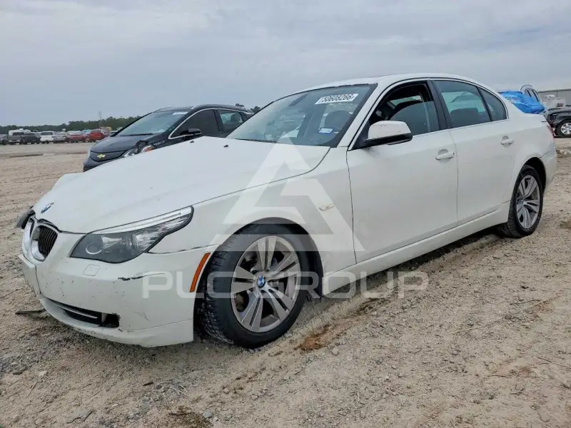 2010 BMW 528 photo