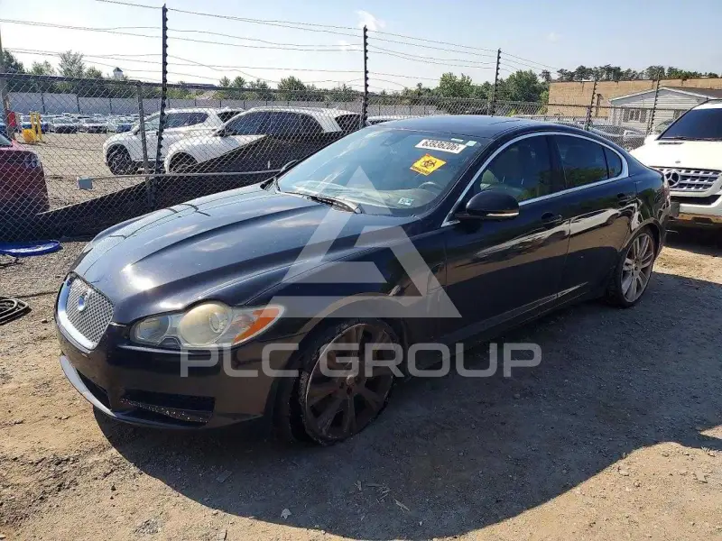 2010 Jaguar XF photo