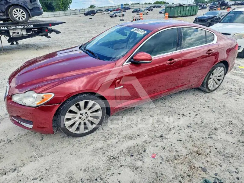 2010 Jaguar XF photo