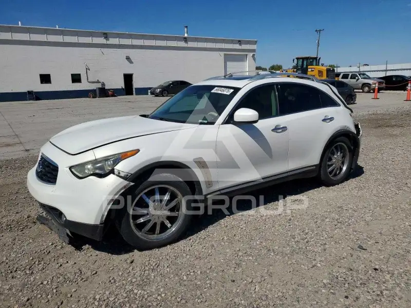 2010 Infinity FX35 фото
