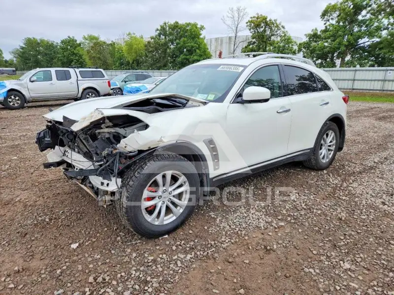 2010 Infinity FX35 фото