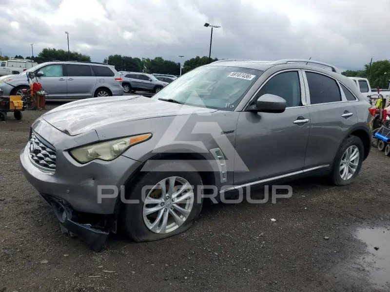 2010 Infinity FX35 фото