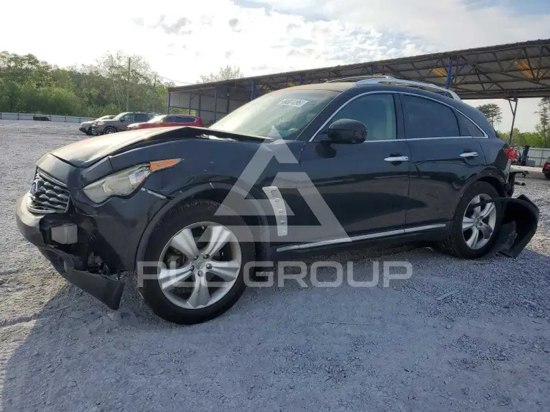 2010 Infinity FX35 фото
