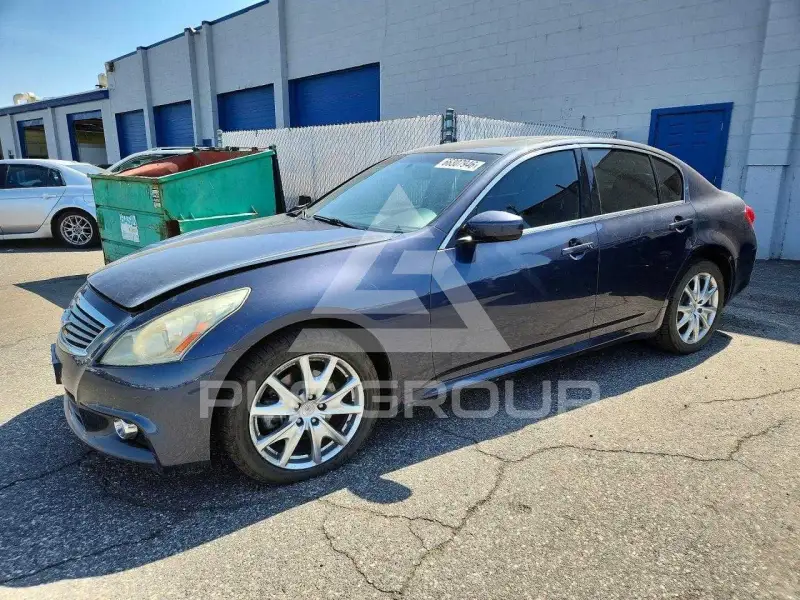 2010 Infinity G37 photo