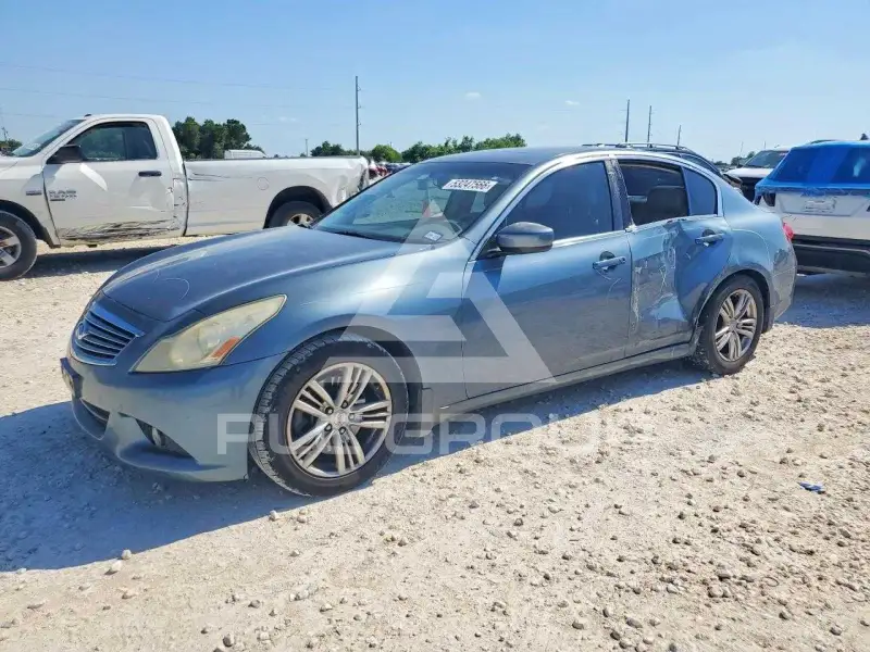 2010 Infinity G37 photo