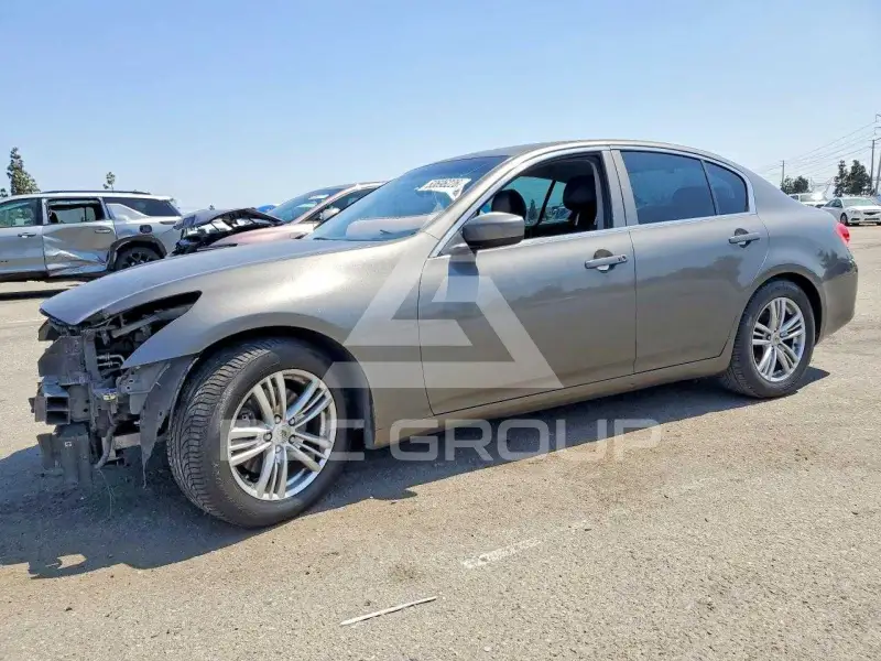 2010 Infinity G37 photo