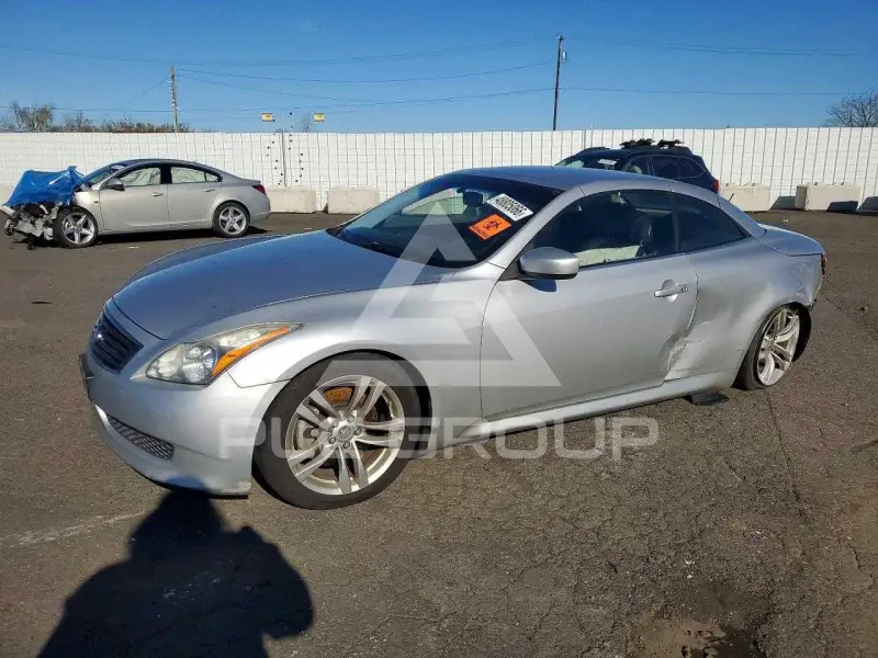 2010 Infinity G37 фото