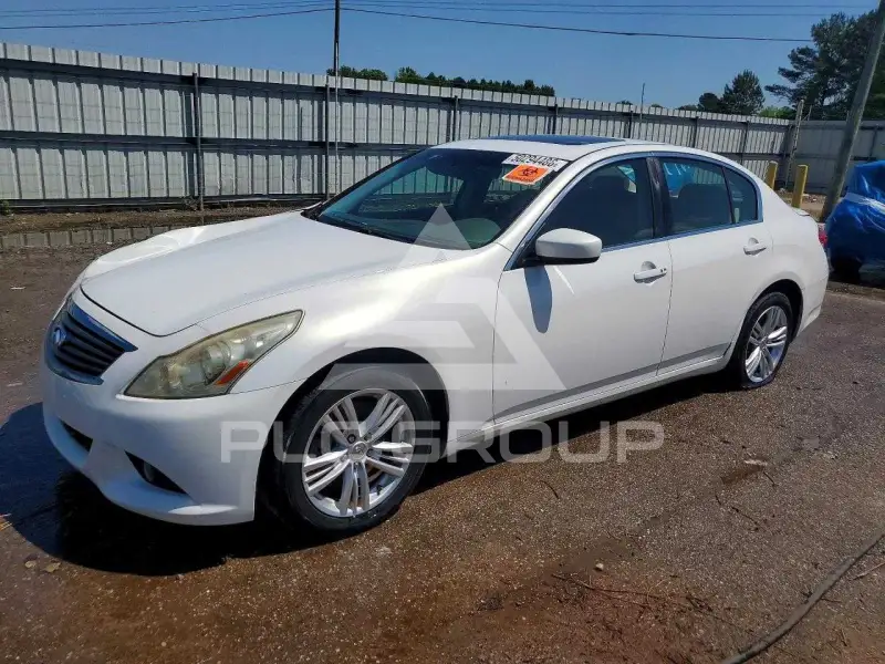 2010 Infinity G37 photo