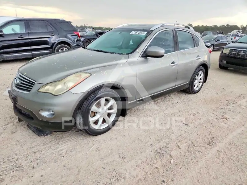 2010 Infinity EX35 photo