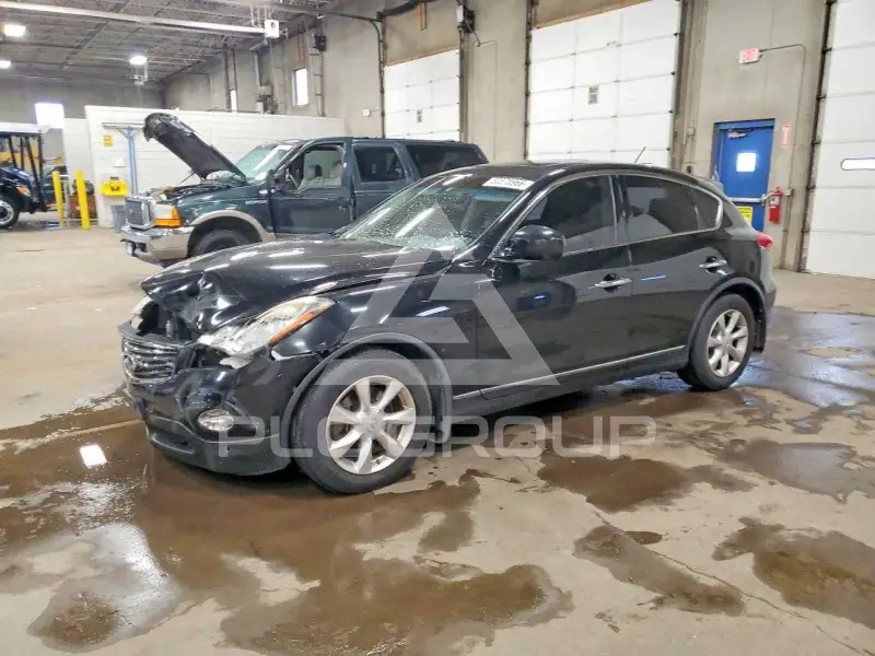 2010 Infinity EX35 photo