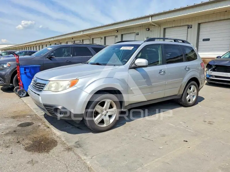 2010 Subaru Forester photo