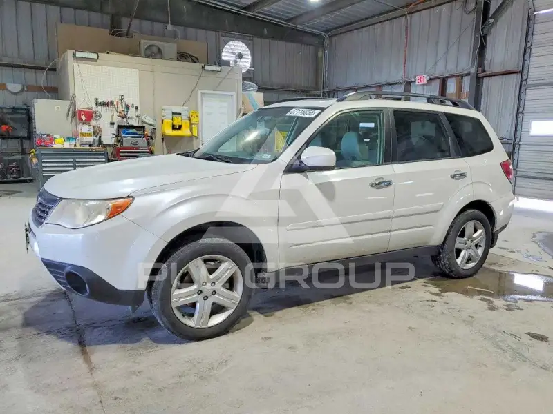 2010 Subaru Forester фото