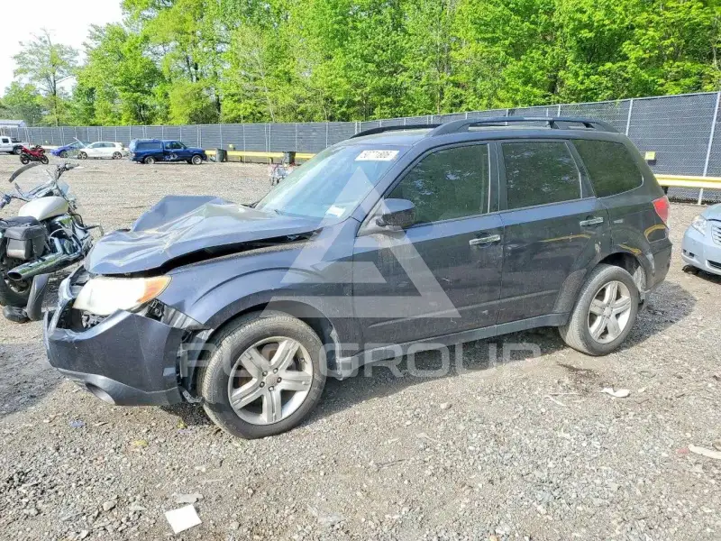 2010 Subaru Forester photo