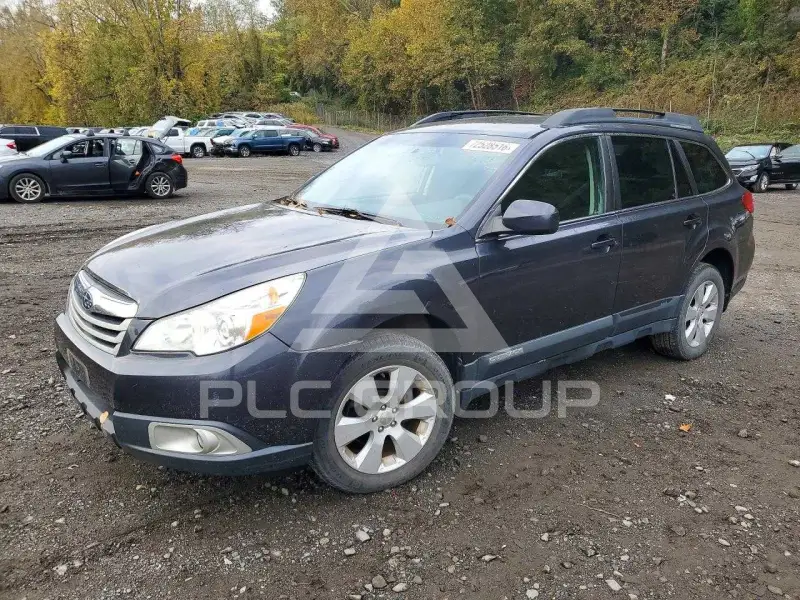 2010 Subaru Outback photo