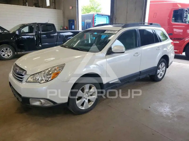 2010 Subaru Outback фото