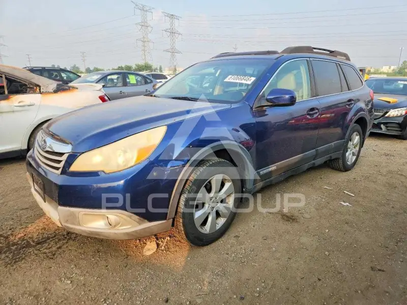 2010 Subaru Outback photo