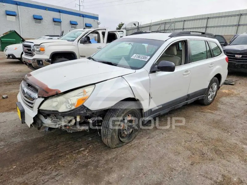 2010 Subaru Outback photo
