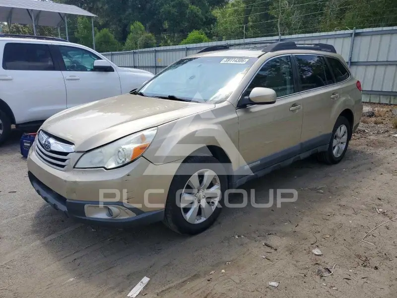 2010 Subaru Outback photo