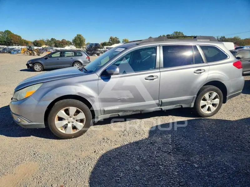 2010 Subaru Legacy photo