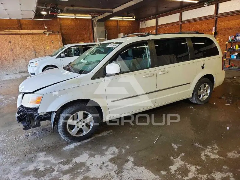 2010 Dodge CARAVAN photo