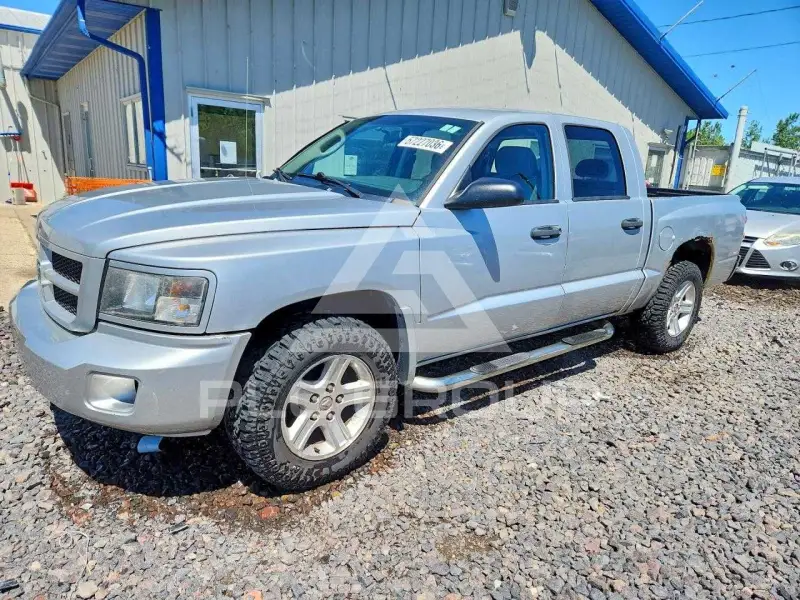 2010 Dodge DAKOTA photo