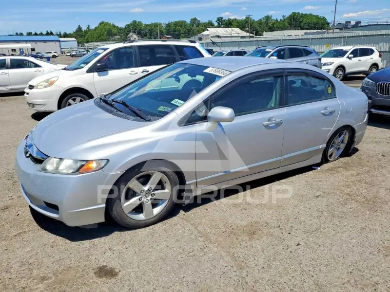 2010 Honda CIVIC photo