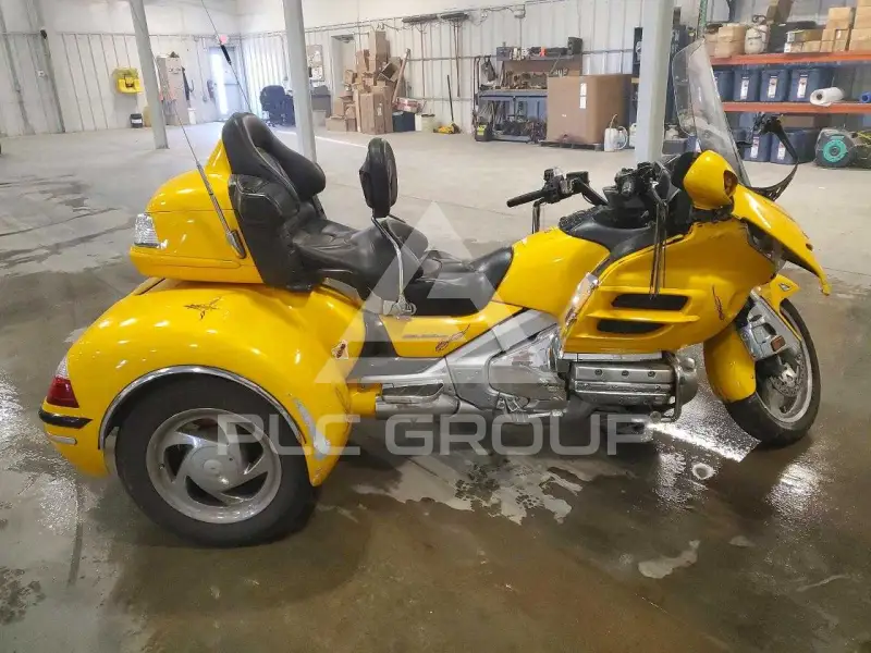 2010 Honda GL фото