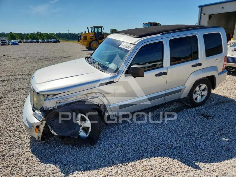 2010 Jeep LIBERTY фото