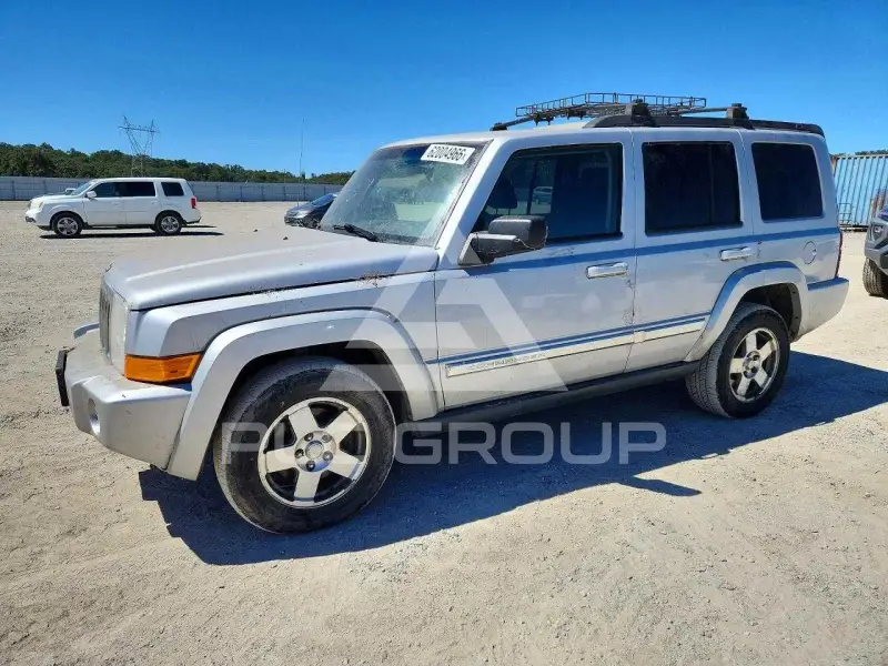 2010 Jeep COMANDER фото