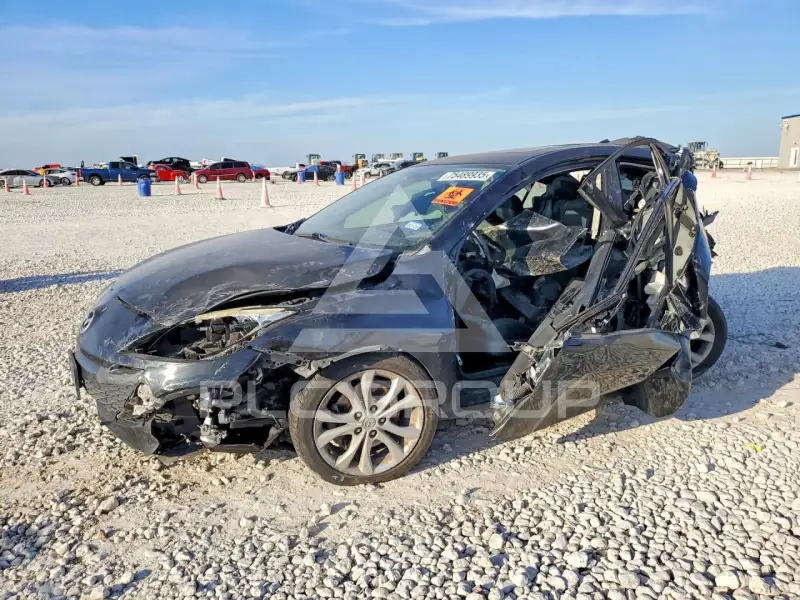 2010 Mazda 3 photo