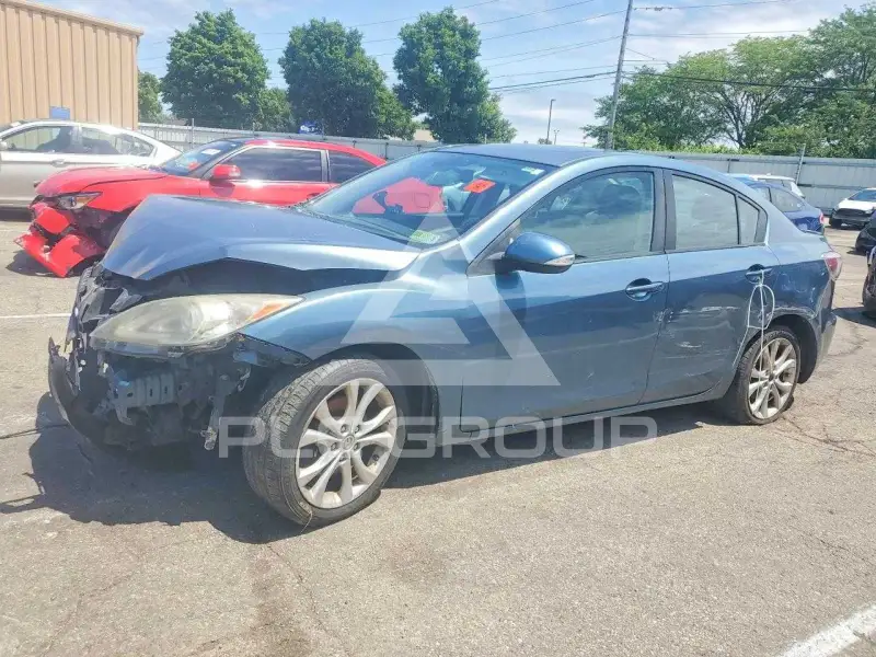 2010 Mazda 3 photo