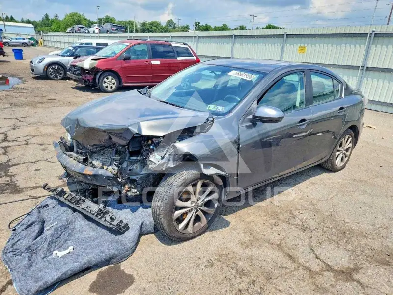 2010 Mazda 3 photo