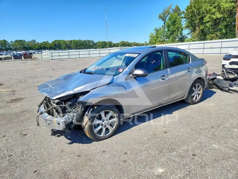 2010 Mazda 3 photo