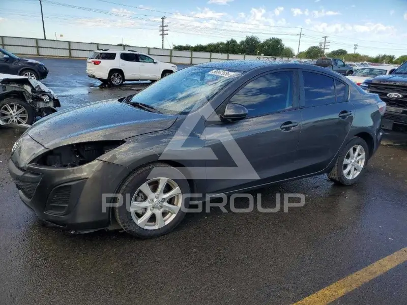 2010 Mazda 3 photo