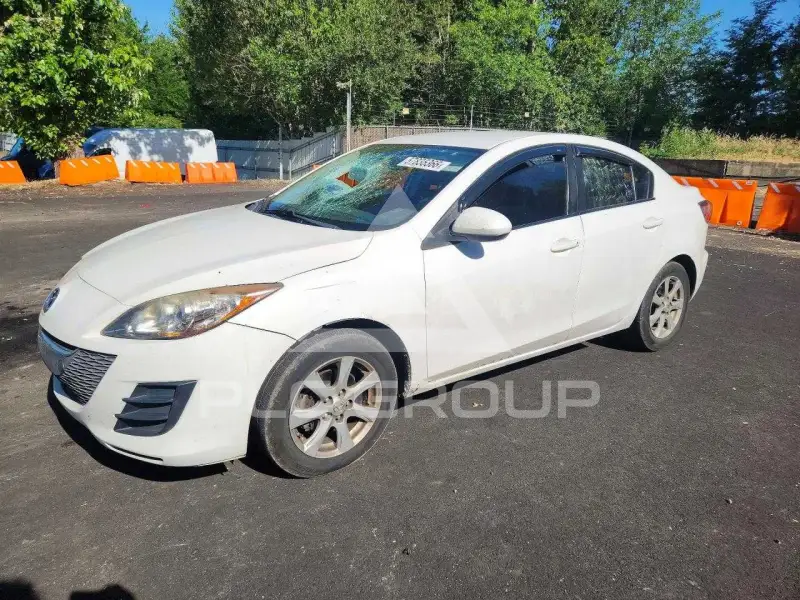 2010 Mazda 3 photo