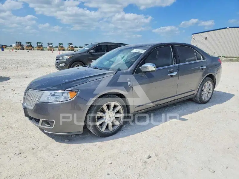 2010 Lincoln MKZ photo