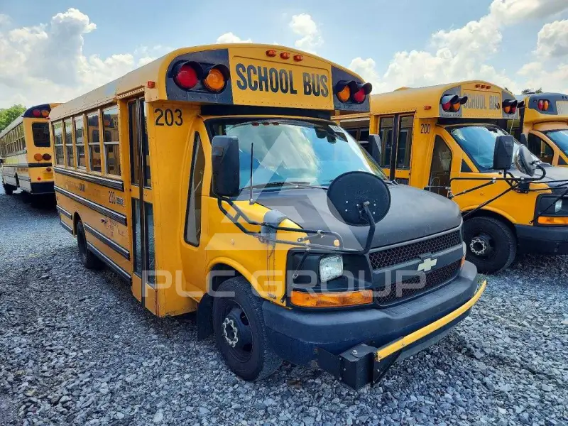 2010 Chevrolet Express фото