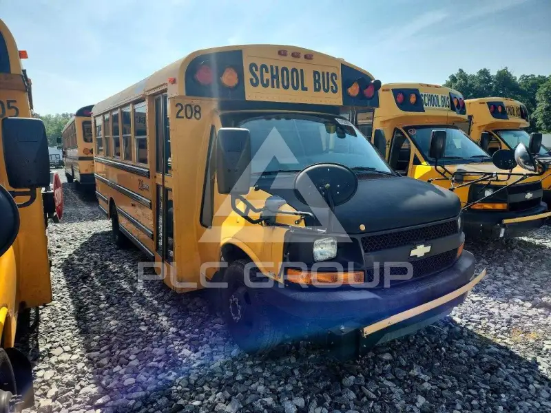 2010 Chevrolet Express фото