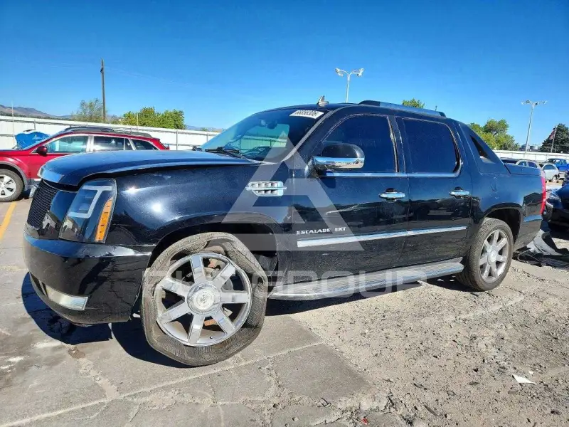 2010 Cadillac ESCALADE photo