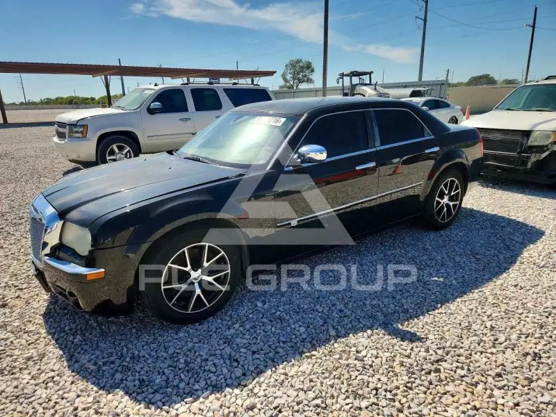 2010 Chrysler 300 фото