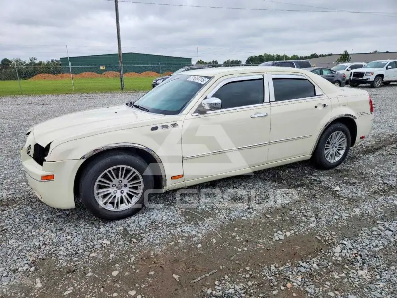 2010 Chrysler 300 photo
