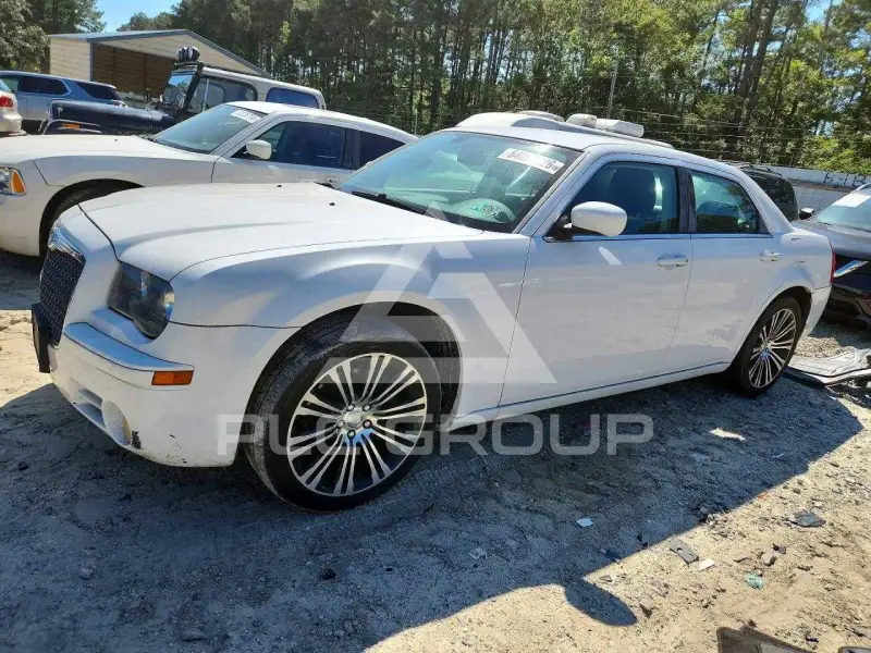 2010 Chrysler 300 photo