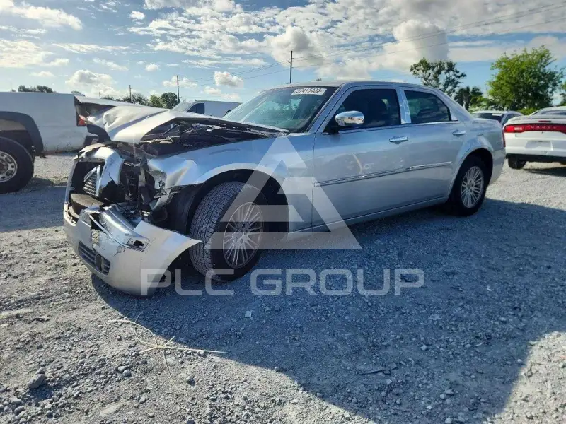 2010 Chrysler 300 фото