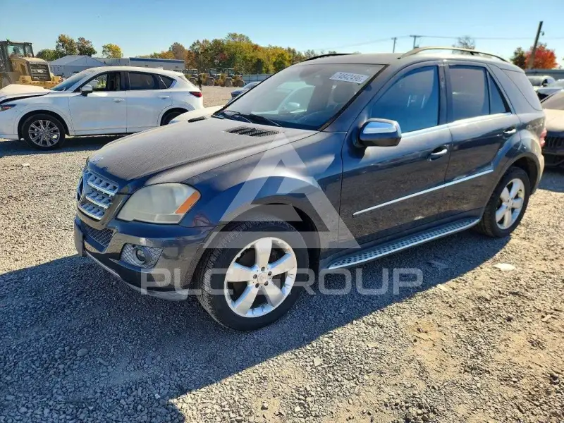2010 Mercedes Benz ML-Class фото