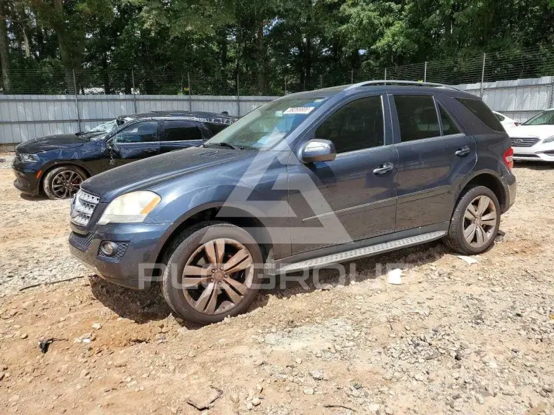 2010 Mercedes Benz ML-Class фото